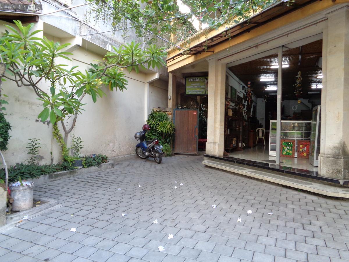Yulia 1 Bed & Breakfast ซานูร์ ภายนอก รูปภาพ
