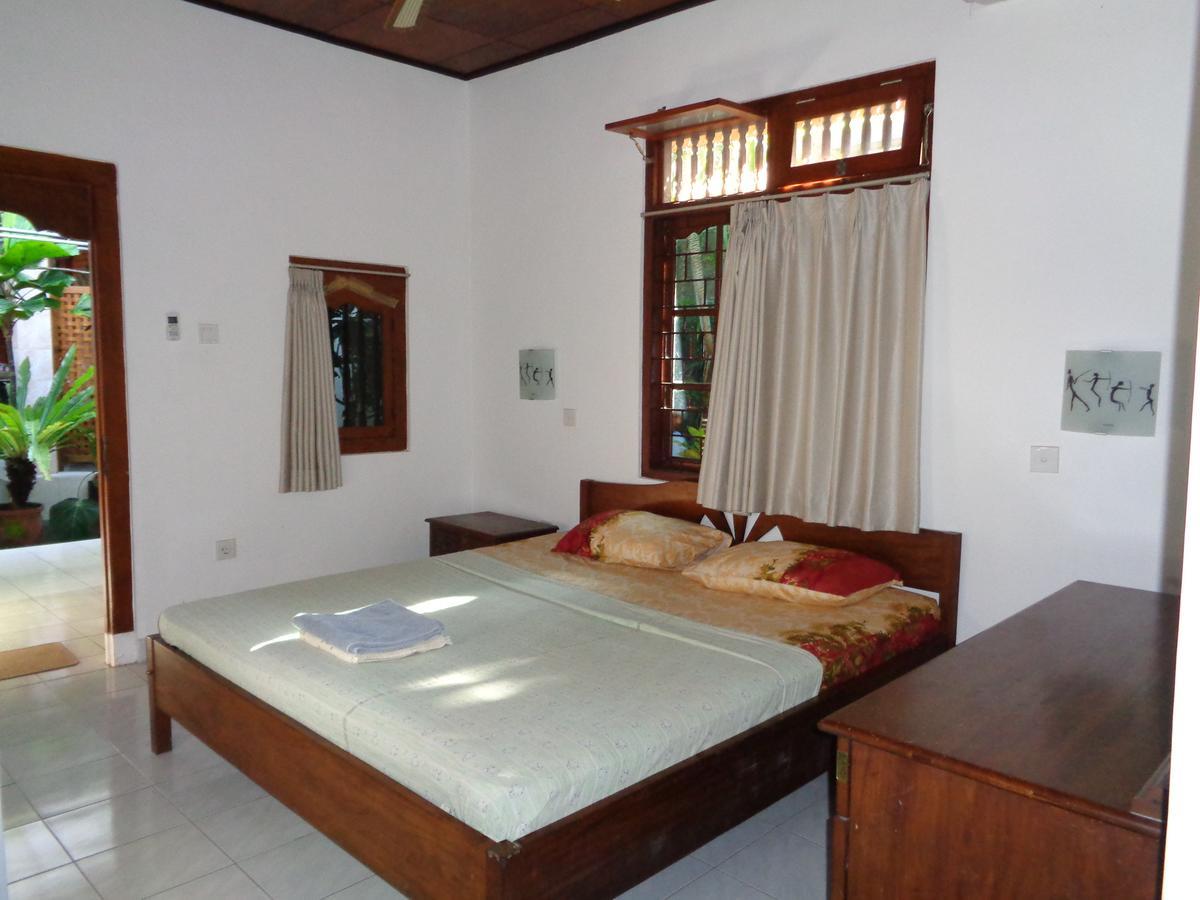 Yulia 1 Bed & Breakfast ซานูร์ ภายนอก รูปภาพ