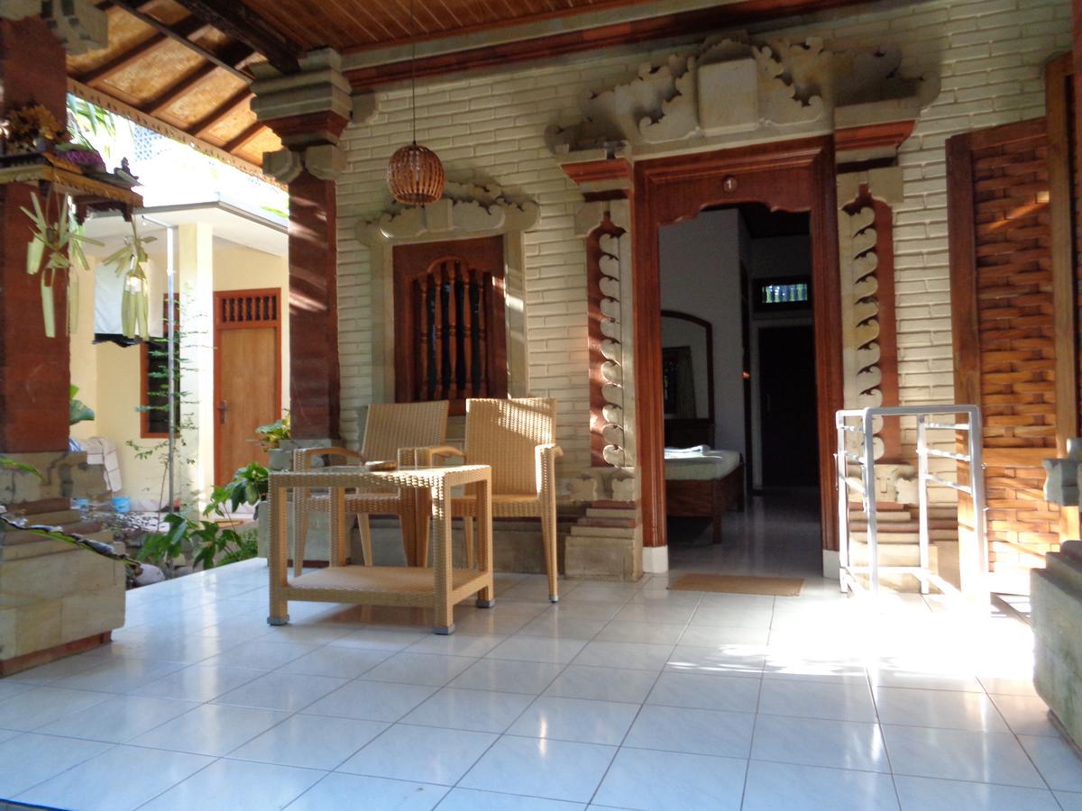 Yulia 1 Bed & Breakfast ซานูร์ ภายนอก รูปภาพ