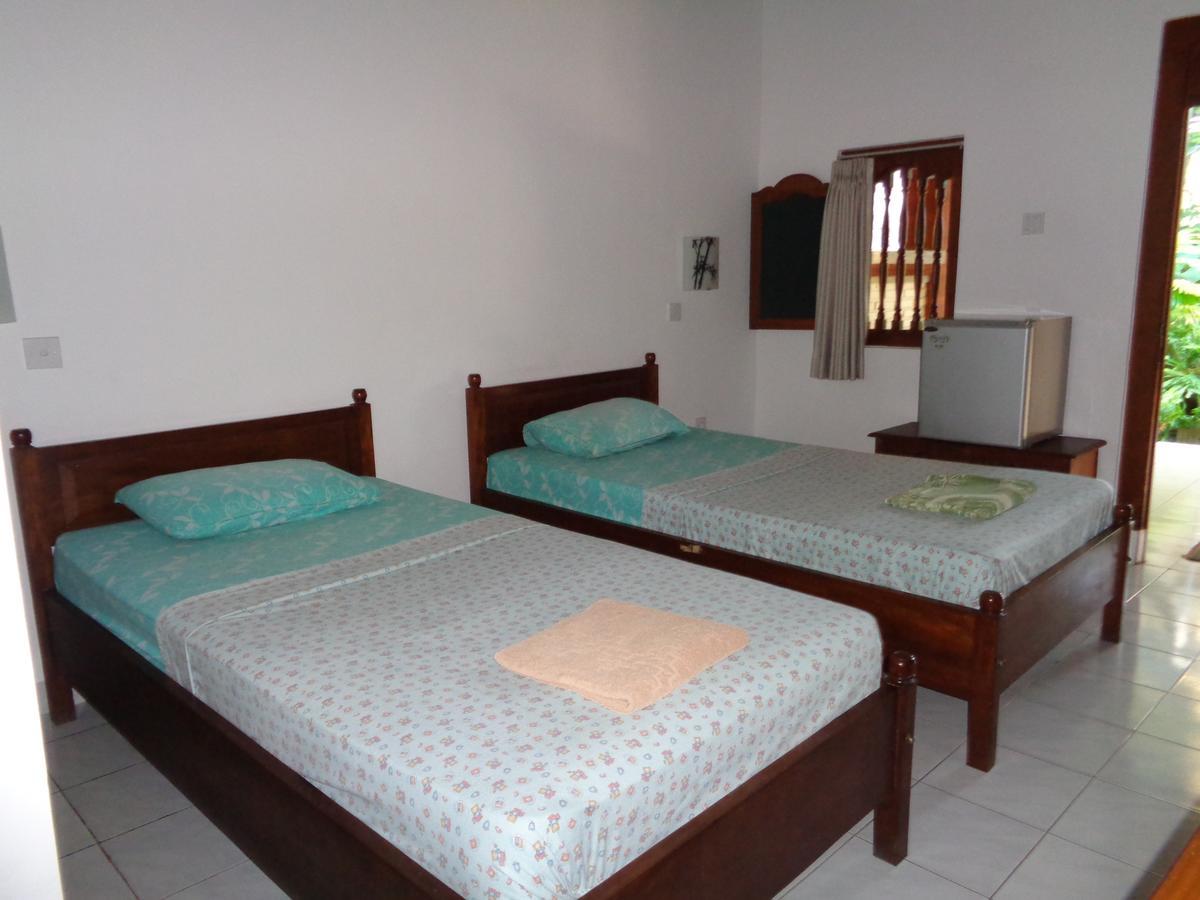 Yulia 1 Bed & Breakfast ซานูร์ ภายนอก รูปภาพ