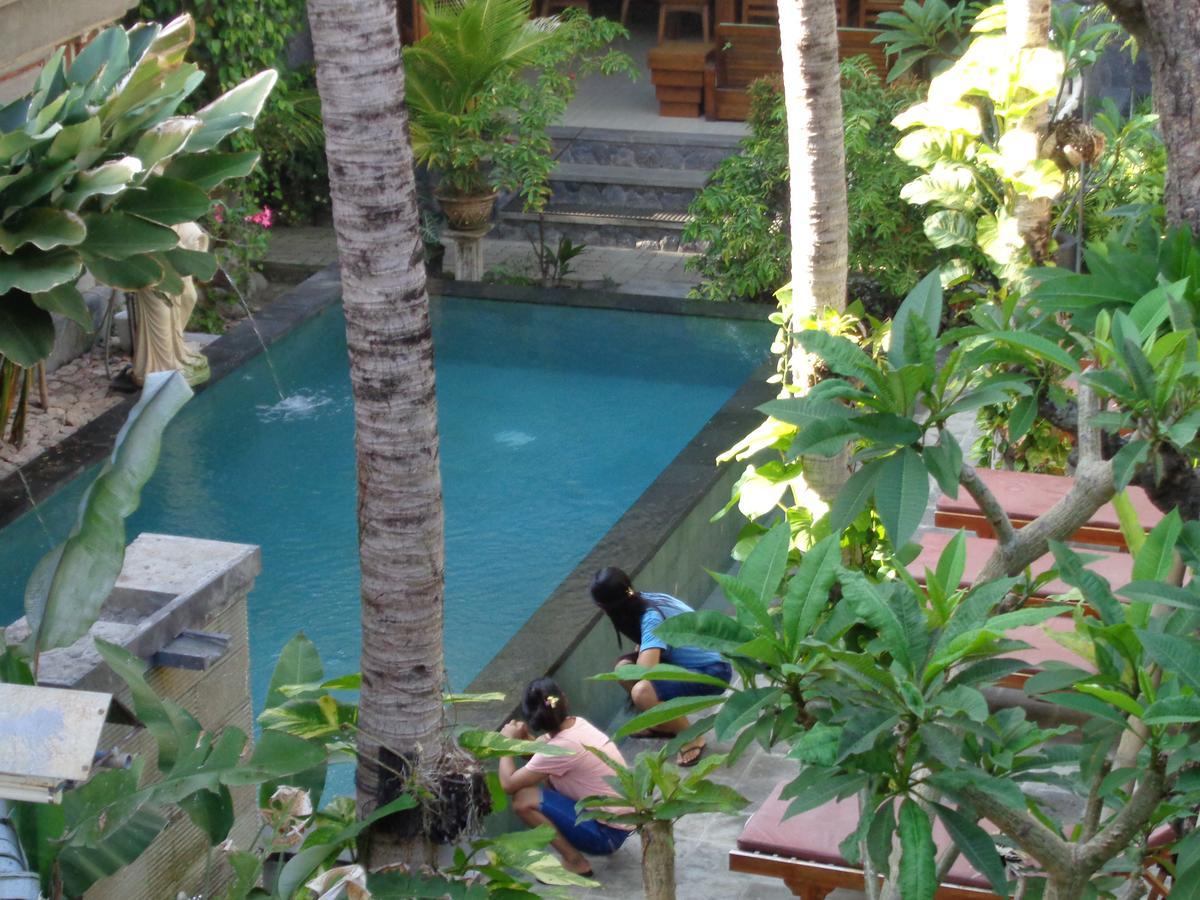 Yulia 1 Bed & Breakfast ซานูร์ ภายนอก รูปภาพ
