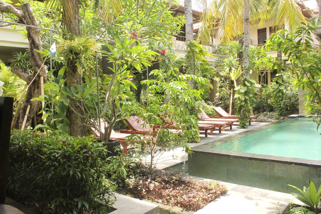 Yulia 1 Bed & Breakfast ซานูร์ ภายนอก รูปภาพ