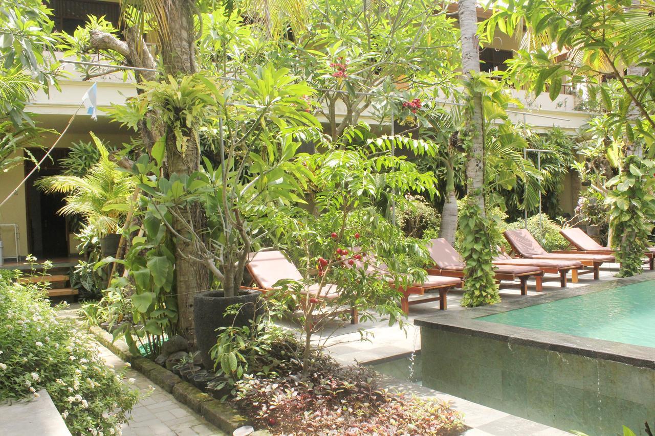 Yulia 1 Bed & Breakfast ซานูร์ ภายนอก รูปภาพ