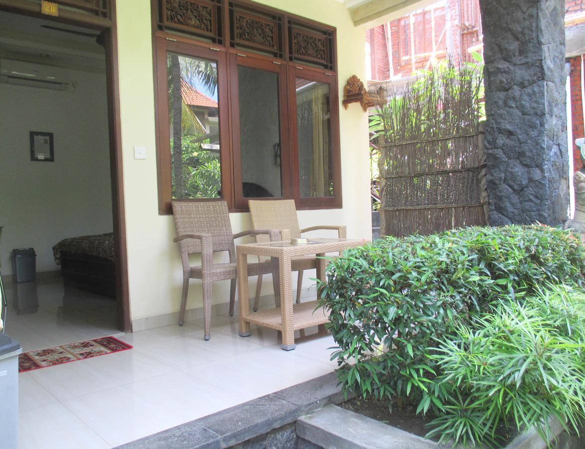 Yulia 1 Bed & Breakfast ซานูร์ ภายนอก รูปภาพ