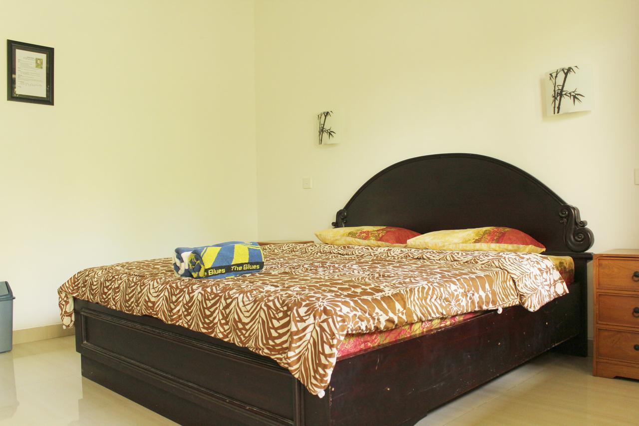Yulia 1 Bed & Breakfast ซานูร์ ภายนอก รูปภาพ