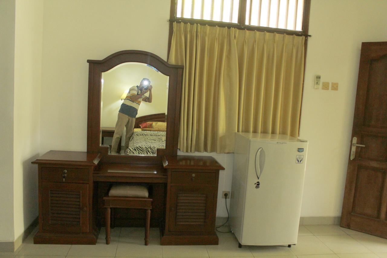 Yulia 1 Bed & Breakfast ซานูร์ ภายนอก รูปภาพ