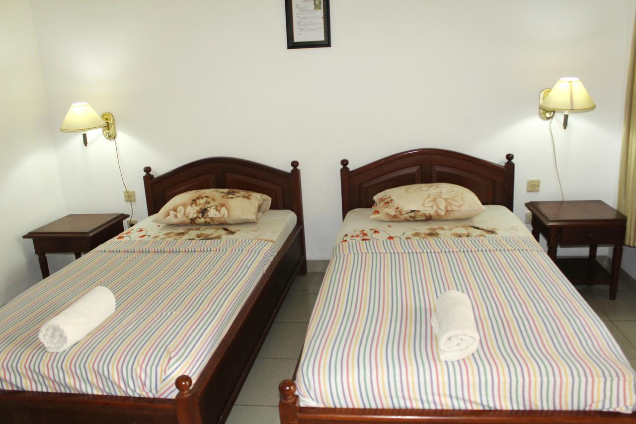Yulia 1 Bed & Breakfast ซานูร์ ภายนอก รูปภาพ