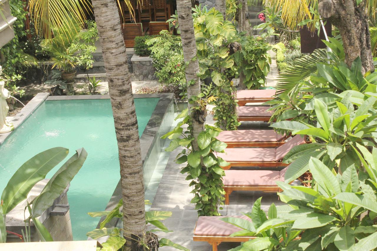 Yulia 1 Bed & Breakfast ซานูร์ ภายนอก รูปภาพ