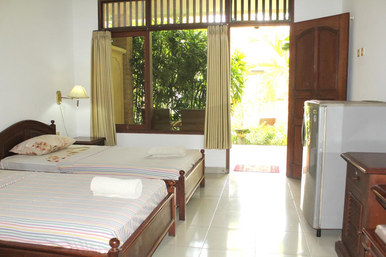 Yulia 1 Bed & Breakfast ซานูร์ ภายนอก รูปภาพ