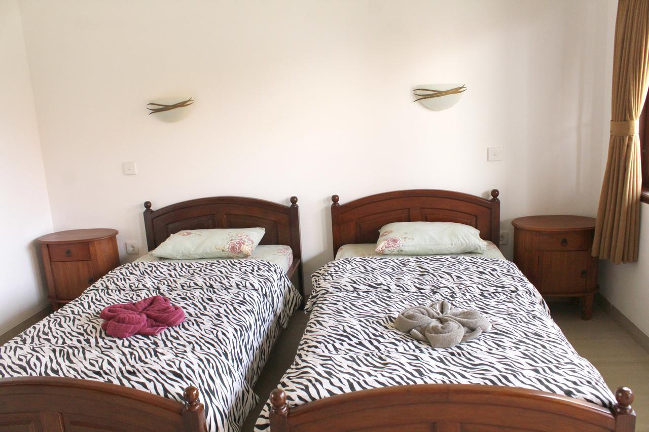 Yulia 1 Bed & Breakfast ซานูร์ ภายนอก รูปภาพ