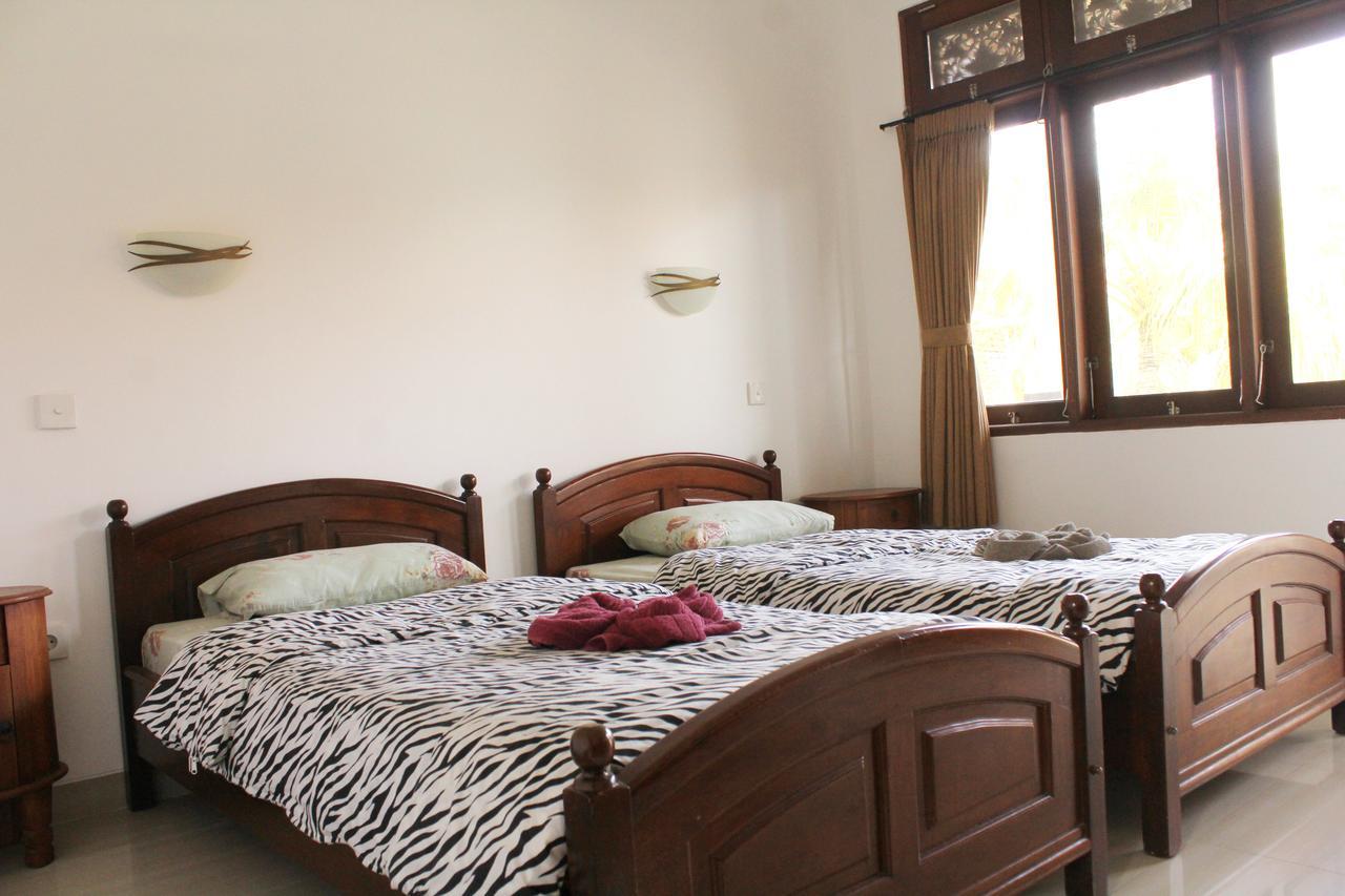 Yulia 1 Bed & Breakfast ซานูร์ ภายนอก รูปภาพ