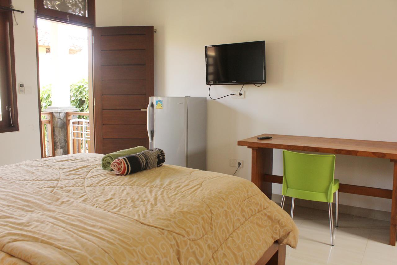 Yulia 1 Bed & Breakfast ซานูร์ ภายนอก รูปภาพ