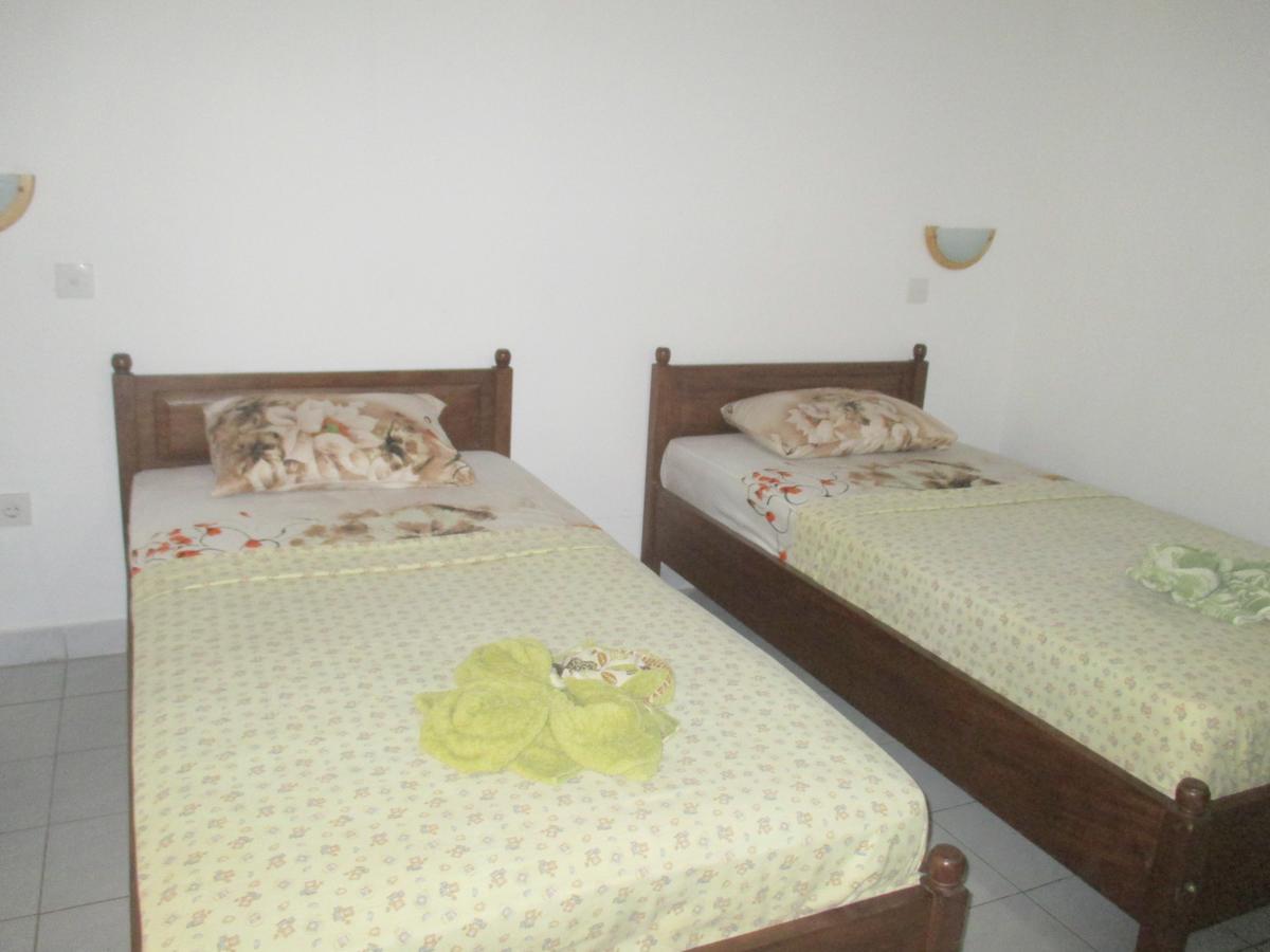 Yulia 1 Bed & Breakfast ซานูร์ ภายนอก รูปภาพ