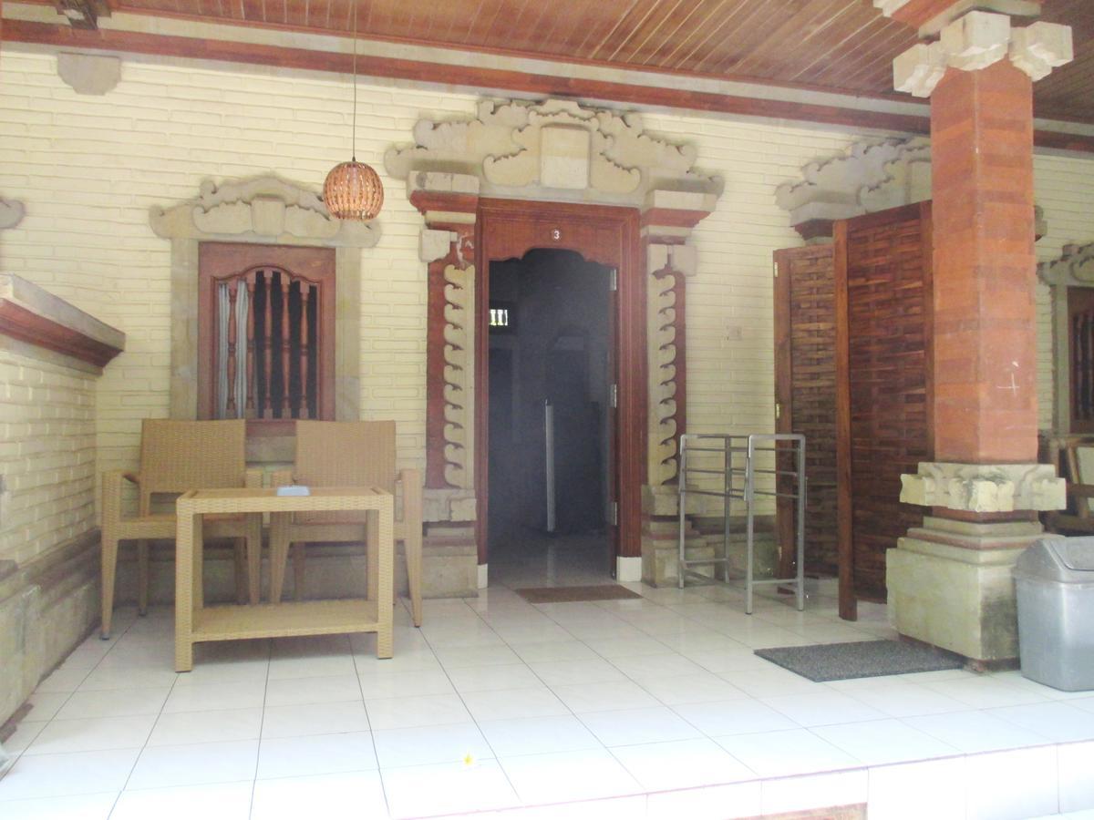 Yulia 1 Bed & Breakfast ซานูร์ ภายนอก รูปภาพ