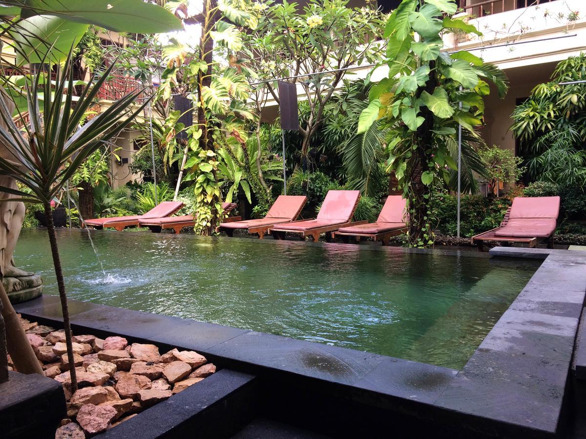 Yulia 1 Bed & Breakfast ซานูร์ ภายนอก รูปภาพ