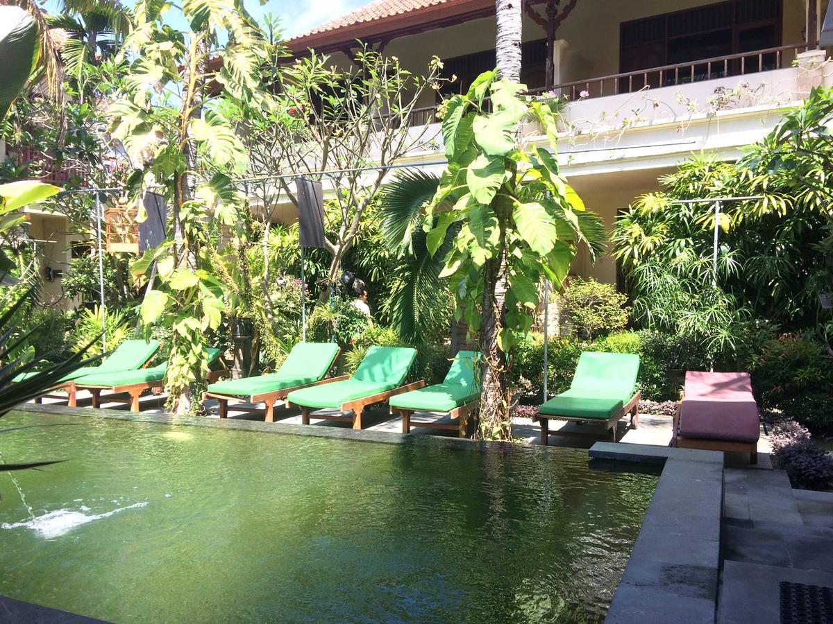 Yulia 1 Bed & Breakfast ซานูร์ ภายนอก รูปภาพ